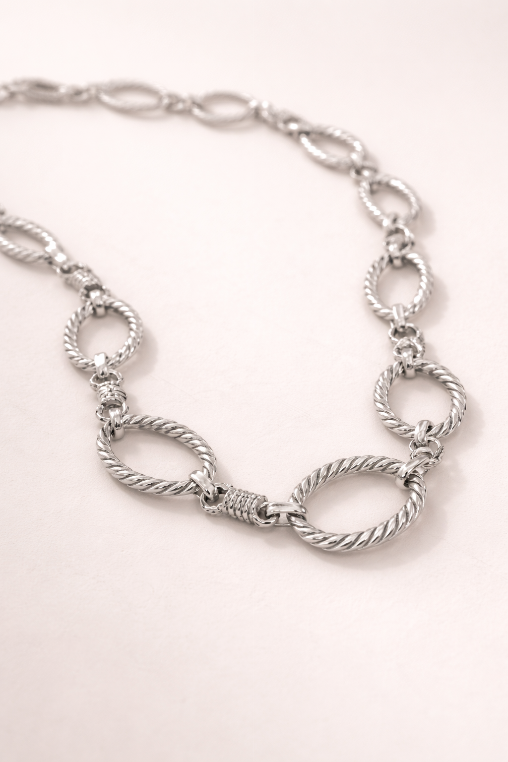 Modern Halka Zincir Kolye – RS25220