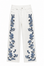 Mavi Çiçek Nakışlı Straight Jean